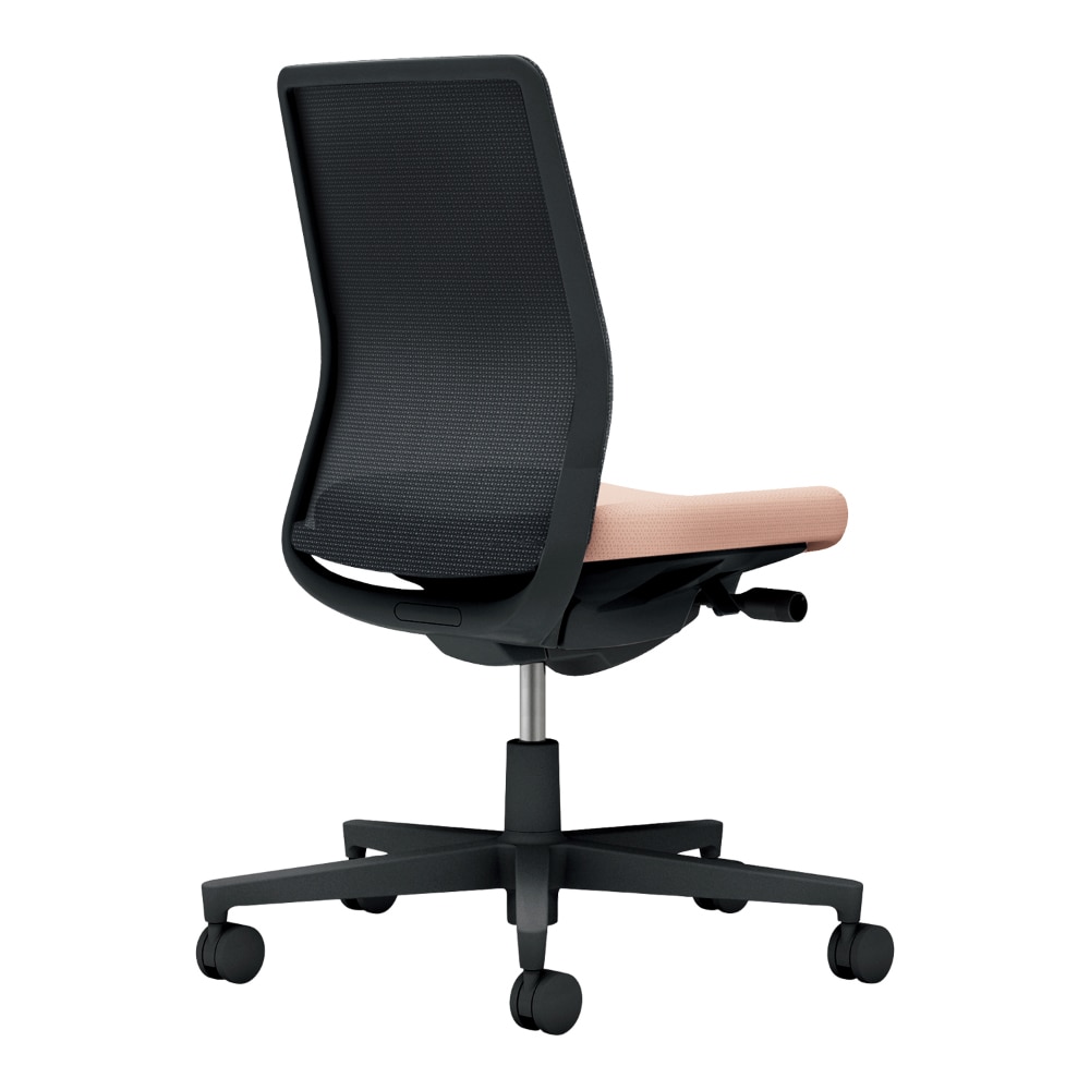 背：ブラック／座：アッシュピンク