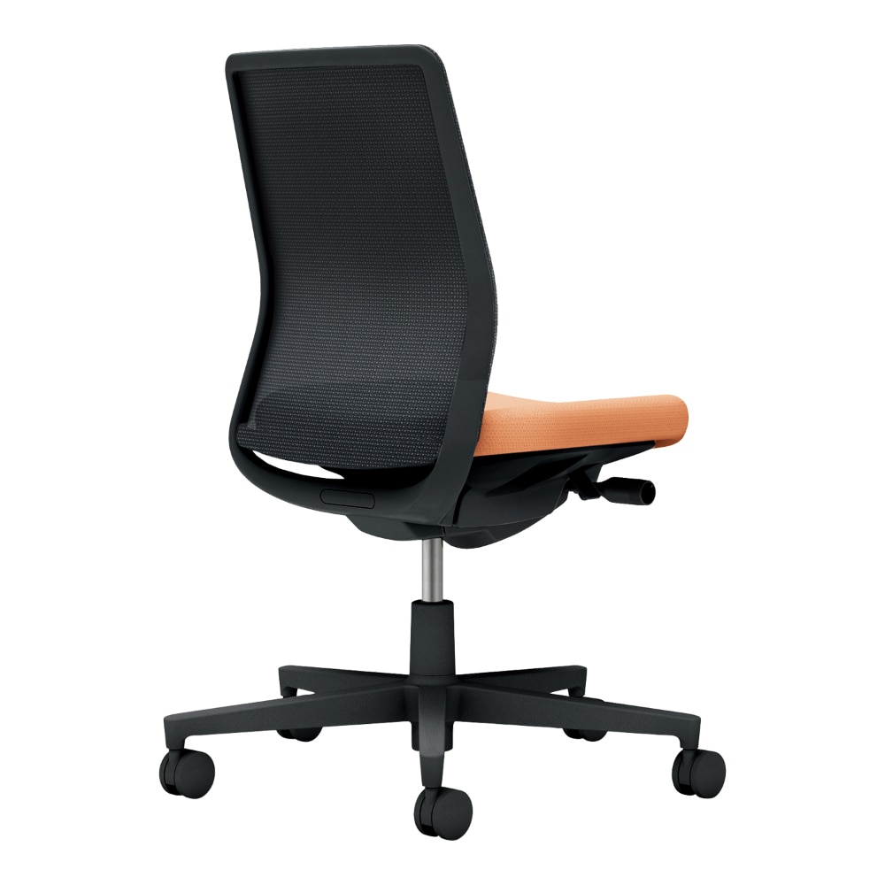 背：ブラック／座：ペールテラコッタ