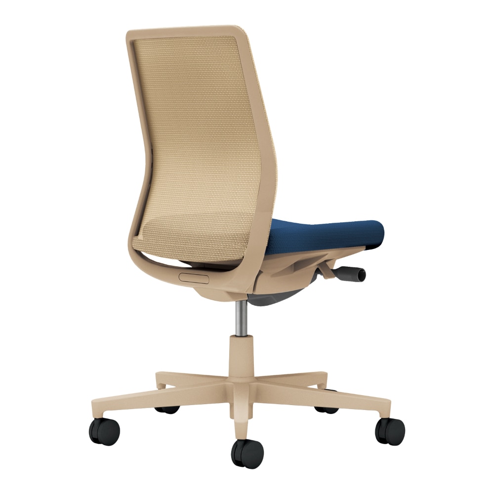 背：ソフトベージュ／座：ネイビー