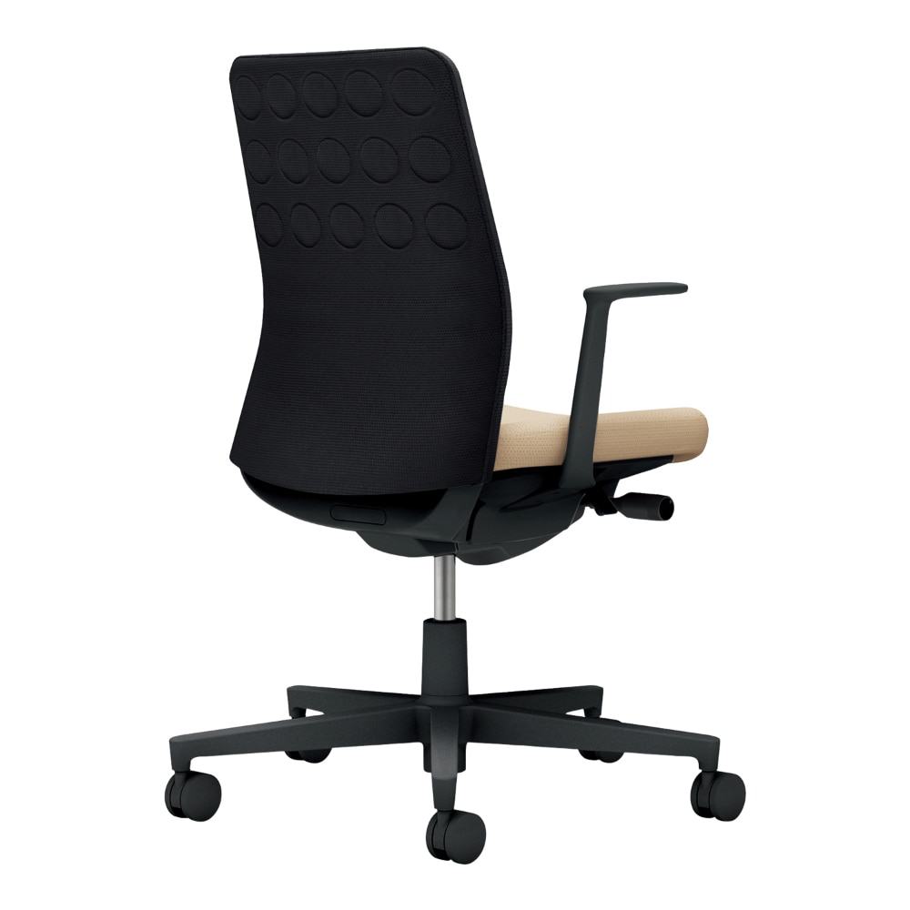 背：ブラック／座：ソフトベージュ