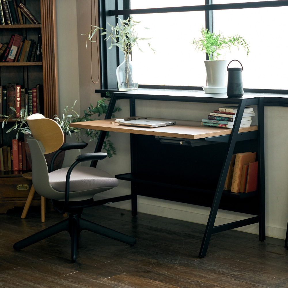 天板ラスティックミディアム／脚ブラック