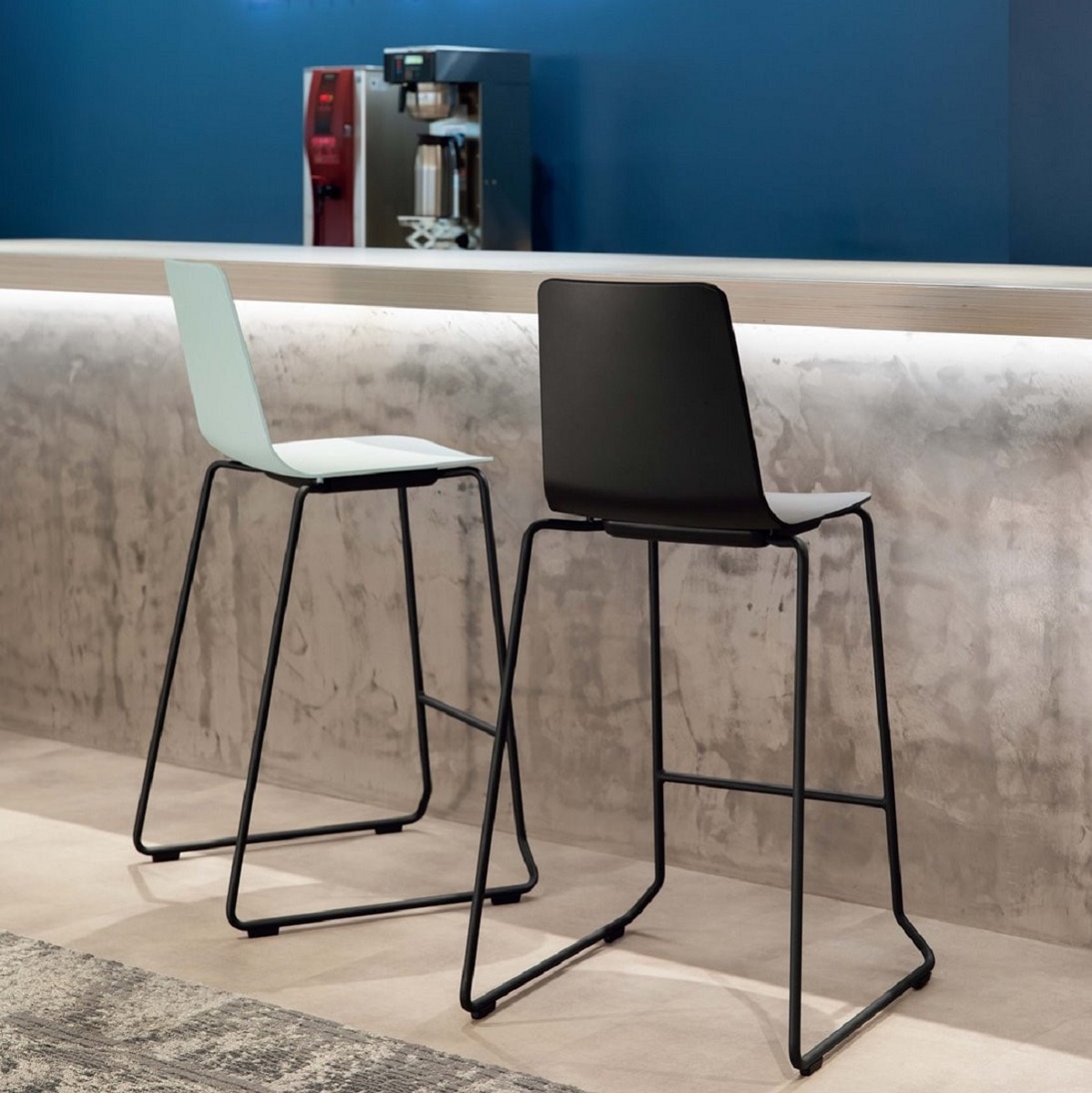 背座ティンバーミディアム／座パッド(レザー)ブライトグレー