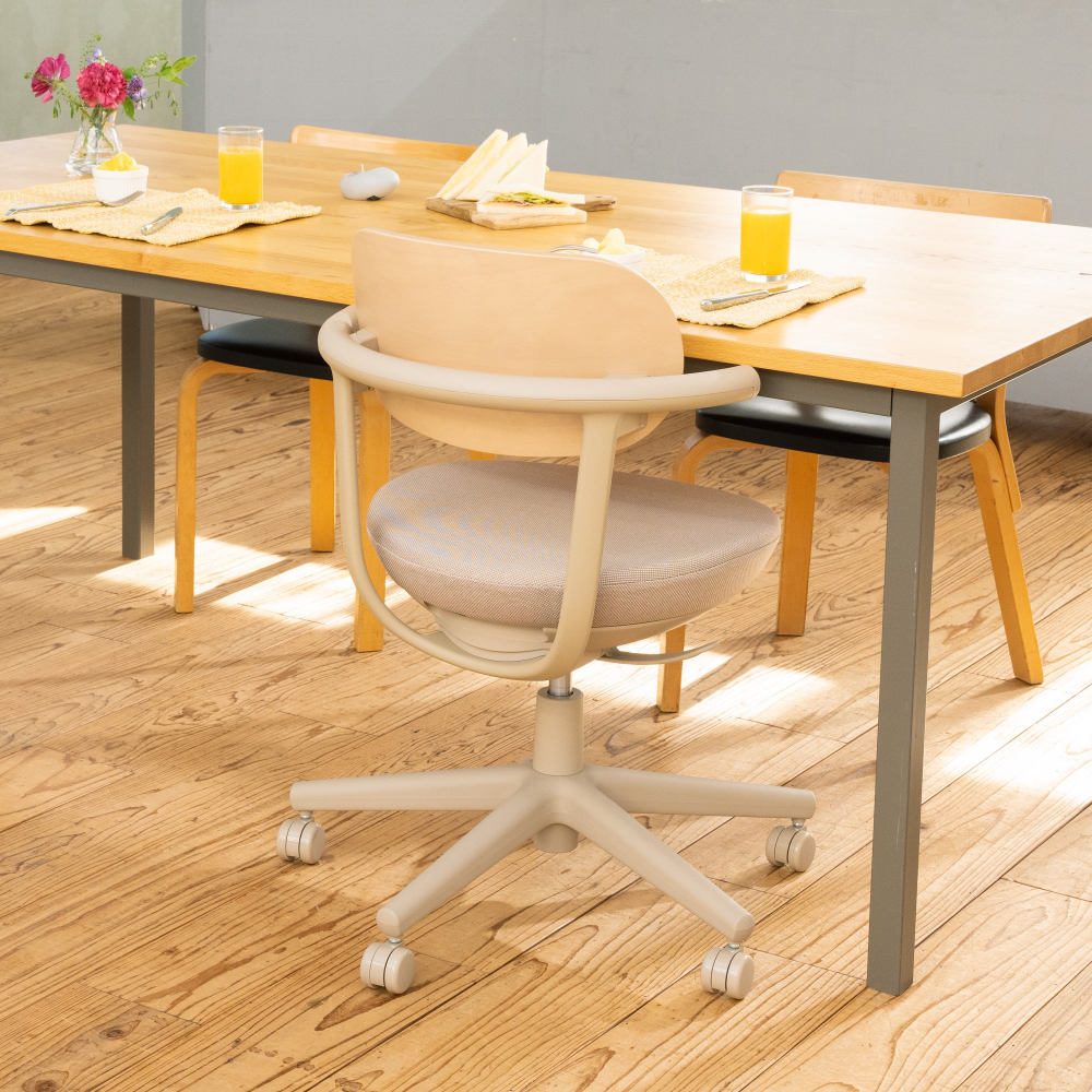 背オリーブイエロー/座ペールテラコッタ