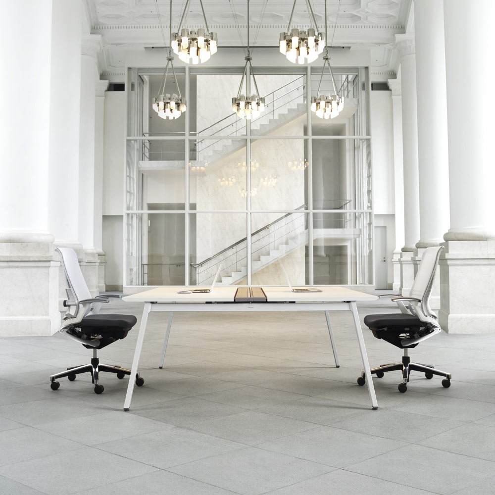 ブラックフレーム×座ブラック