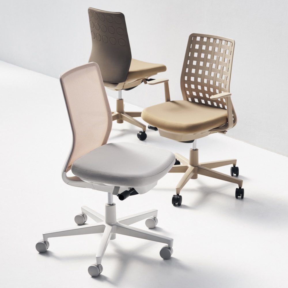 背樹脂:ホワイトグレー/座:アッシュピンク