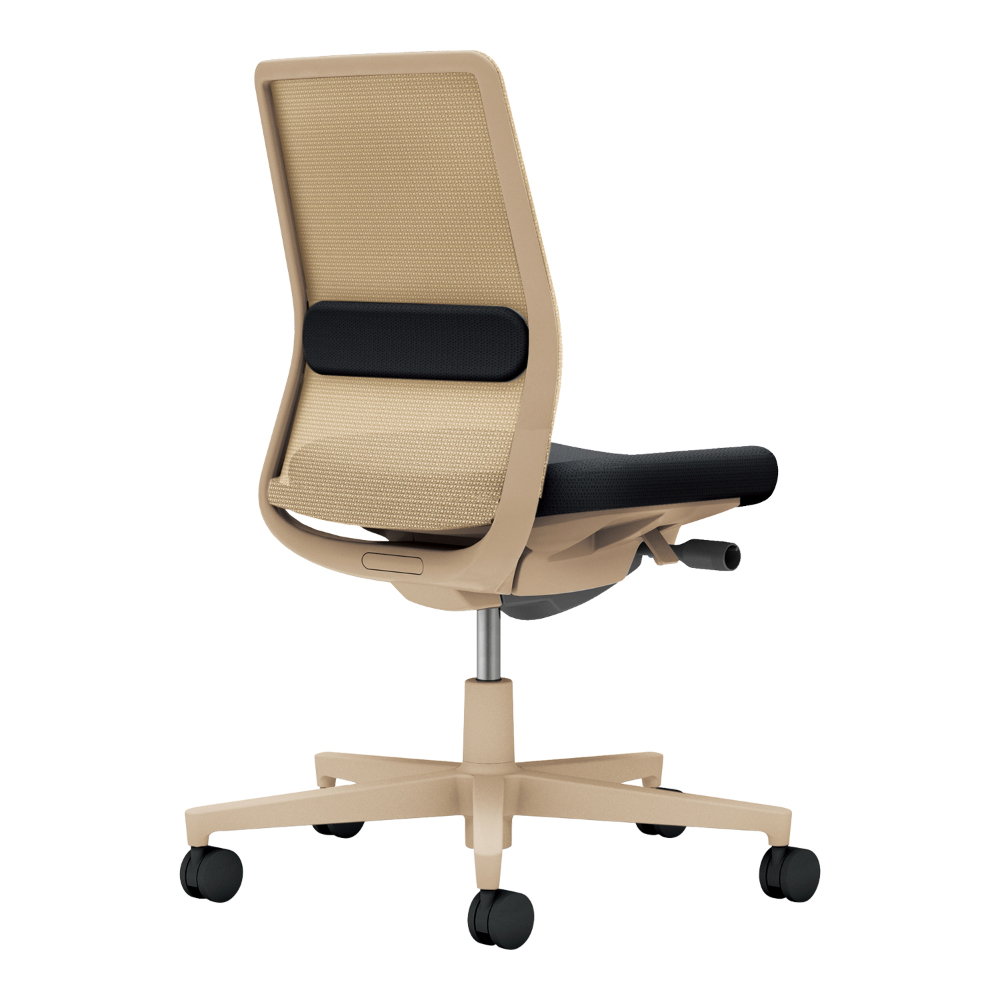 背：ソフトベージュ／座・ランバー：ブラック