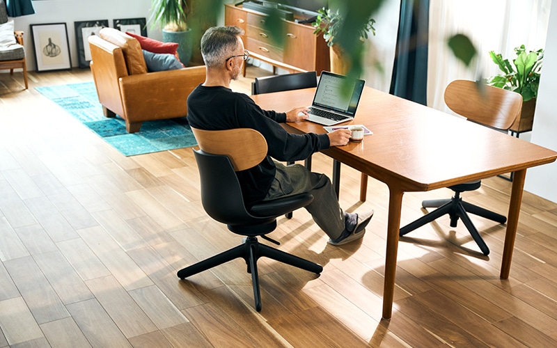 ひじ掛けがない椅子のメリット