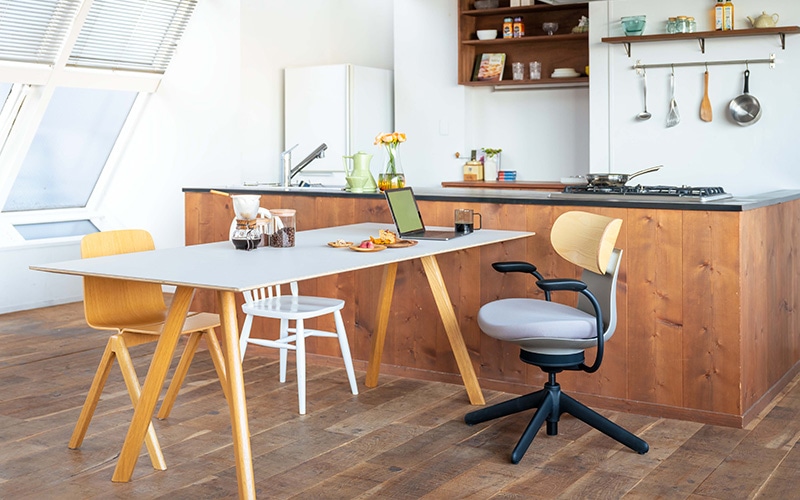 【肘掛けの種類】固定式