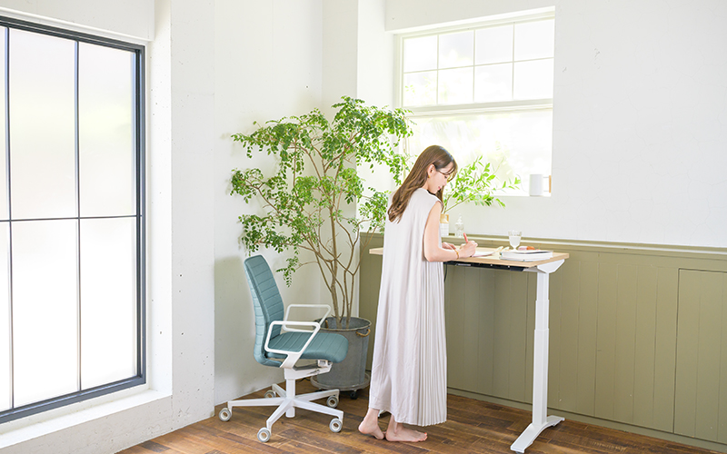 【電動昇降デスクの選び方】仕事に最適な環境を作ろう！魅力や選び方のポイント