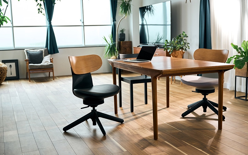 【運動不足の解消を手助けするコクヨのチェアやデスク】ingLIFE